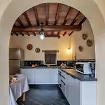 Il Castellare 14, Emma Villa